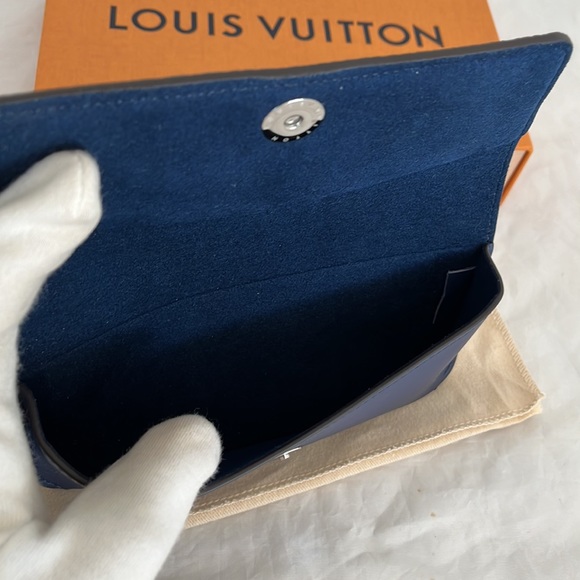 Louis Vuitton Escale Glasses case - Picture 8 of 10